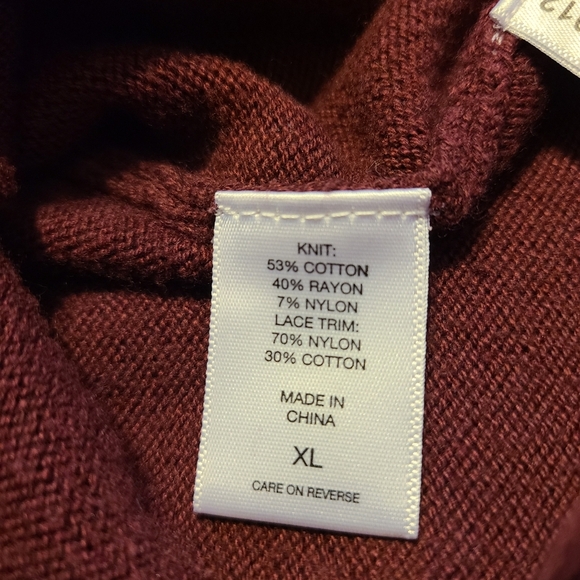Chic Burgundy Lace Sweater Soho XL - Picture 9 of 9